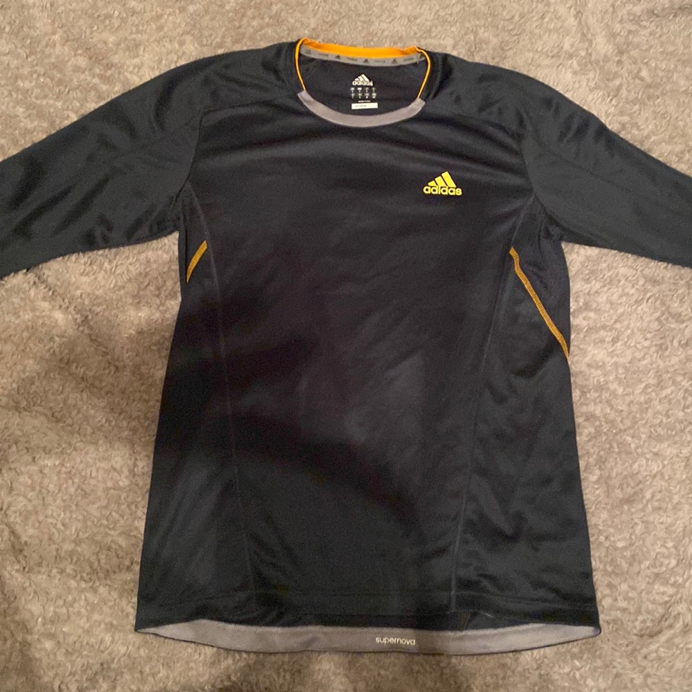 Athletic adidas long sleeve, Size S, Like New